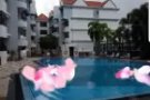 6分钟友诺士地铁巴士转换站，公寓泳池，新装修干净，小单间，包水电网
