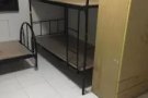 三八旺进地铁招男女搭房4人间