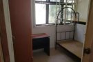 靠近巴耶利峇地铁站有普通房招男搭房，四人间，可报本屋地址。