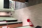 专业隔间，室内粉刷，做吊顶，铺地板，接电开关！