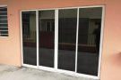 HDB/Terrace house 屋里防嗮隔热膜服务  （TINTED）