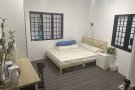 芽隆42巷 一间卧室带冲凉房 房租1800 可以报地址