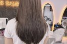 中国人发型师做头发 💈加微信：LL327526