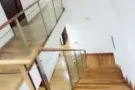 新装修私人住宅，靠近地铁站好房出租，欢迎专业人士或学生加入