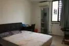 义顺 249。离地铁站3分钟，主人房出租，可以煮，可报地址，水电网全包