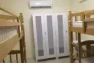 近牛车水地铁站五分钟有整套房子出租，大牌201学生公寓，现在满员。有有意向的电话