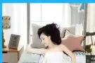 折叠防锈双杆式X型晒衣架$20。塑胶防水手套$4。瑜伽服$20。铁锅不生绣不粘锅