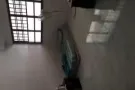 Blk 42 勿洛南，寻找大马同住男房客。