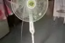 贱卖电风扇