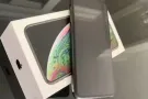 9.9999新 苹果黑色XS MAX 256GB，