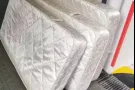 单人床垫