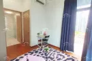 花拉公园 高级公寓出租 客厅空间大 没有屋主 女生室友 带泳池健身房