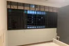 实龙岗大牌421九楼大房间出租,房间有特大窗户