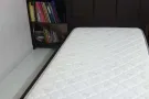 金文泰招女搭房一位