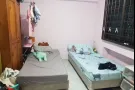 蔡楚港要招一女生$400包水电网冷气可大/小煮(两女一间房)