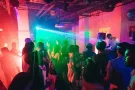 高薪： 夜店, 家庭式KTV 女服务员/收银员
