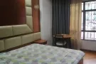 地铁，巴士，出入方便