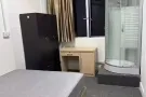 近劳发达地铁站有带独立淋浴房的普通房出租
