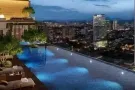 新山走路九分钟到关口的豪华公寓