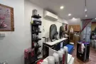 旺铺马上出租9178 4249直落布兰雅 大牌 8号 靠近咖啡店，人潮旺 位于众多组屋中心   也可理发转让 8 Tel