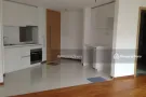 Eight Courtyard 公寓近Canberra 地铁站，有1房整间出租