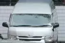 招13座位校车司机