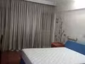 友诺士地铁站对面复式公寓楼主人房普通房小房间出租