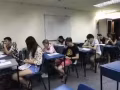 學英文首先要熟悉英文，最好的辦法就是盲聽盲學！