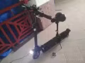 卖电动滑板车