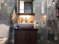 5分钟步行到武吉巴督地铁站， 4A房式租屋，刚全面装修，设在邻里公园。