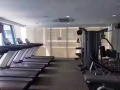 紫线兀里地铁口 超大主人房出租 带泳池健身房 南洋风 带多个衣柜 无中介费