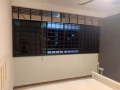 实龙岗大牌421九楼大房间出租,房间有特大窗户