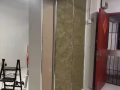 油漆装修，刮大白，做隔间，墙面修补，拆隔间，拆壁厨，天花板发霉处理，退房翻新，