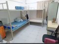 光明山地铁站，男搭房
