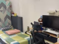 寻找男搭友，宽敞的公共房间，带阳台